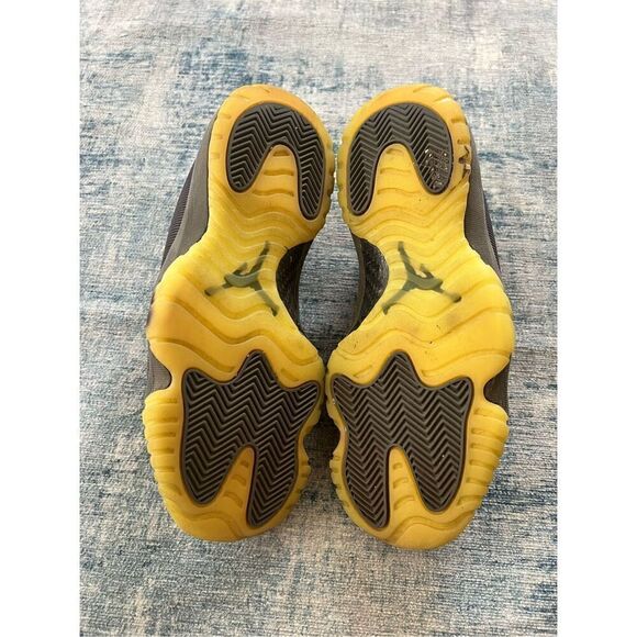 Nike Air Jordon Future Gray Sneakers Men's Size 8 - Picture 6 of 8